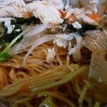 麺屋わっしょい - タラコ、わかめ、かつお、大根、ささみ、名付けて「Ｔｈｅ磯野家！」さざえがいないでございま～す（笑）でも、ササミでございま～す（笑）