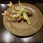 祥雲 - 稚鮎と蓼の葉の天ぷら 黒酢のソース