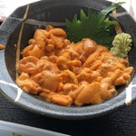 あとい食堂 - うに丼（乗っける前）