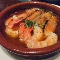 バル デ エスパーニャ ムイ 名古屋ミッドランド店 - 有頭海老のアヒージョ