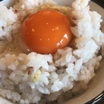 炭焼地鶏 山蔵 - 九穀米に地鶏生たまご