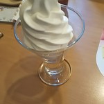 ガスト - ソフトクリームバニラ