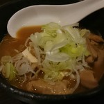 酉や 喜兵衛 - もつ煮込み。全く普通でした(^^;