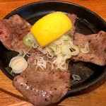 もつ焼き 勝利 - 