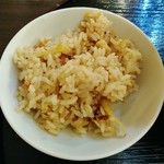 無料サービスの炊き込み飯