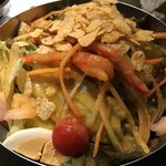 焼肉ホルモンくろおび - サラダ