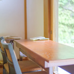 安寧 - テーブル