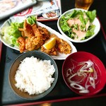 木村屋本店 - ★★★唐揚げ定食 820円 唐揚げ、サラダ、ご飯、味噌汁、全て食べ放題なのでガッツリ食べたい時には嬉しいが、味はそれなり。