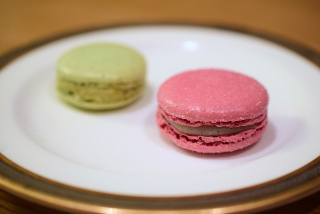 ラデュレ サロン ド テ 銀座三越店 Laduree Salon De The 銀座 マカロン 食べログ