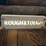 ラフ&タフ コーヒースタンド - 光るインテリア