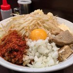 ラーメン さわぎ - まぜそば 800円 【無料トッピング】ニンニク：マシ、アブラ：マミレ、野菜：マシ、カラメ：指定無し、辛さ：5、マヨネーズ (まぜそばのみ)：普通