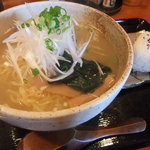 Keishun - 比内地鶏だしの塩ラーメン600円。