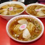 源来軒 - ラーメン 650円、チャーシューメン 800円