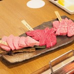 お肉屋 けいすけ 三男坊 - "本日のお肉三種盛り"
（しんしん・ともさんかく・まるかわ）