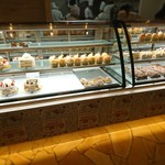 パティスリートム - 丸ごと桃のデザートがたくさんｗ