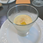 アキヒサ ハンダ - 富良野産恵味の冷製ポタージュ