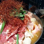 foresutoga-denyokohama - 1ポンドガッツリ肉29鍋〜パクチーのせ〜