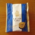 グランカルビー - 炙りクリスプ しお味…税込580円