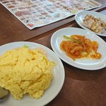 龍江飯店 - エビ卵炒め、クラゲ、バンバンジー