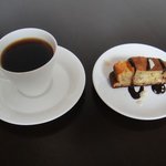 ベジタリアンの風 - バナナブレッド+コーヒーセット　４８０円