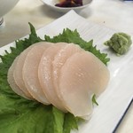 丸万 - 今日一の平貝のお刺身