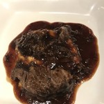 赤白 - 牛ほほ肉の赤ワイン煮