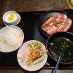 安楽亭 - サービスランチ・ファミリーカルビランチ