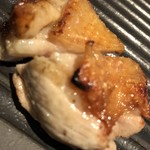 焼き鳥 とりら - 皮が焼いても萎縮せず旨味を閉じ込めたフリソデ！