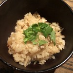 焼き鳥 とりら - 締めの釜炊き御飯は、三分の一を残しそのまま美味しく頂きます！