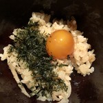 焼き鳥 とりら - 残りに手加えのあおさと金柑が載せられます！