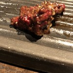 焼き鳥 とりら - 希少部位の背肝はタレと絡まりおいしい！