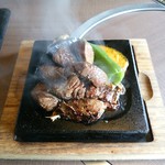 炭火焼肉・もつ鍋 まん福 - ハラミランチ