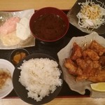 魚頂天酒場 まつり 梅田店 - 唐揚げが1時間以内なら食べ放題！唐揚げ定食500円