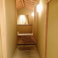寿司つばさ - 客室へのアプローチ、素敵ですね。