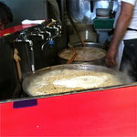 ラーメン二郎 - 麺茹で中