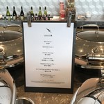 The Qantas Hong Kong Lounge - 