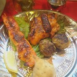 チャイカフェ バガヴァッド - サモサとおかずのセット