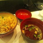 鉄板ダイニング 法貴 - ご飯(＋¥650でガーリックライスに変更）と赤だし