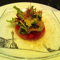 鉄板ダイニング 法貴 - アミューズ：鰹のサラダ仕立て