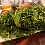 立飲・ビストロシン サンテ - ３種の葉っぱサラダ
