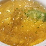 馳走 啐啄一十  - ①蝦夷馬糞雲丹(北海道小樽産)と玉子豆腐に羅臼昆布の出汁ジュレを掛けて
      蝦夷馬糞雲丹を一口入れて5秒ホールドして雲丹の旨みを余さず味わい尽くします
      羅臼昆布の良く冷えた出汁ジュレは暑気払いにピッタリ