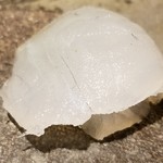 馳走 啐啄一十  - ⑨真子鰈(山口県産・5日寝かせ)
      参考品
      実は間違って入荷した放流もの真子鰈。
      いつもの馳走品質でなく放血が不十分。
      
      これは、食べ比べのために参考品として提供頂きました。