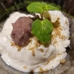 馳走 啐啄一十  - ⑲白胡麻プリン
      モチモチぶるぶるな食感と控えめな甘さ。
      滑らかな口溶け。
      こし餡も溶ける様な円やかさ。
      白胡麻の香りが宴の終演を彩ります。