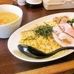 ブリキの木こり - 牛骨つけ麺