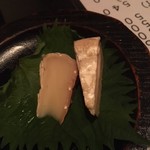 純米酒とお出汁 雲母 - カマンベールチーズの燻製わさび漬け