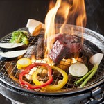 炭火焼肉　ひよりや - 七輪で焼く厚切り神戸牛！塩と山葵がオススメ