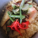 黒羽観光やな - 内臓と骨は最初から取り除いて炊かれます