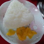 珉子ラーメン - ﾗｰﾒﾝとおにぎりの相性は比類なきﾚﾍﾞﾙにある！必食である！