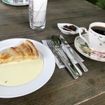 旦念亭 - アップルパイ