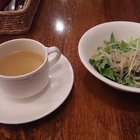 グリル満天星 麻布十番 新宿店 - スープとサラダ